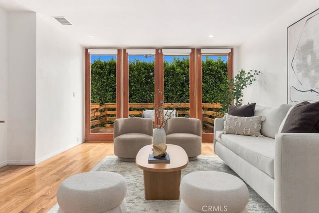 4233 W 25th Street, Los Angeles, CA 90018 — photo 21 of 61