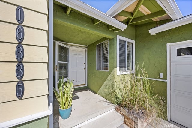 16335 Tuba, Granada Hills, CA 91343 — photo 2 of 38