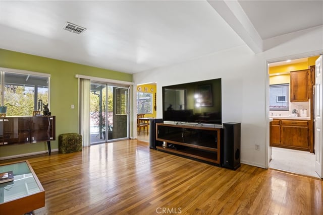 16335 Tuba, Granada Hills, CA 91343 — photo 7 of 38