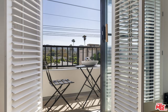 12603 Moorpark Street 306, Studio City, CA 91604 — photo 17 of 39