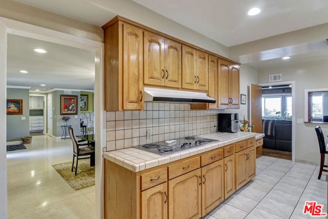 4152 Terraza Drive, Los Angeles, CA 90008 — photo 16 of 24