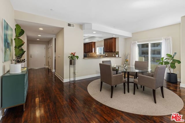 7249 Franklin Avenue 401, Los Angeles, CA 90046 — photo 8 of 23