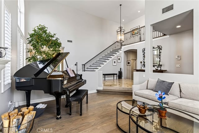 24255 Hillhurst, West Hills, CA 91307 — photo 4 of 47