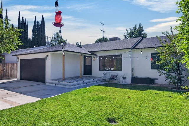 16912 Marlin Place, Lake Balboa, CA 91406 — photo 3 of 54