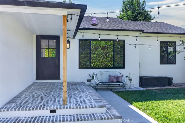 16912 Marlin Place, Lake Balboa, CA 91406 — photo 4 of 54