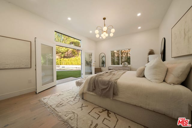20877 Kelvin Place, Woodland Hills, CA 91367 — photo 14 of 38