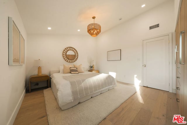 20877 Kelvin Place, Woodland Hills, CA 91367 — photo 24 of 38