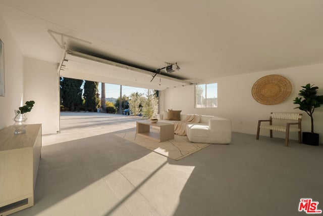 20877 Kelvin Place, Woodland Hills, CA 91367 — photo 35 of 38
