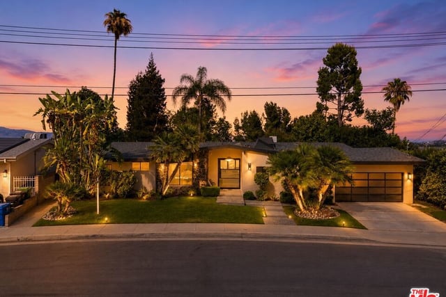 5576 El Canon Avenue, Woodland Hills, CA 91367 — photo 45 of 55
