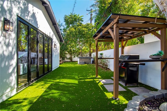17420 Collins Street, Encino, CA 91316 — photo 32 of 33
