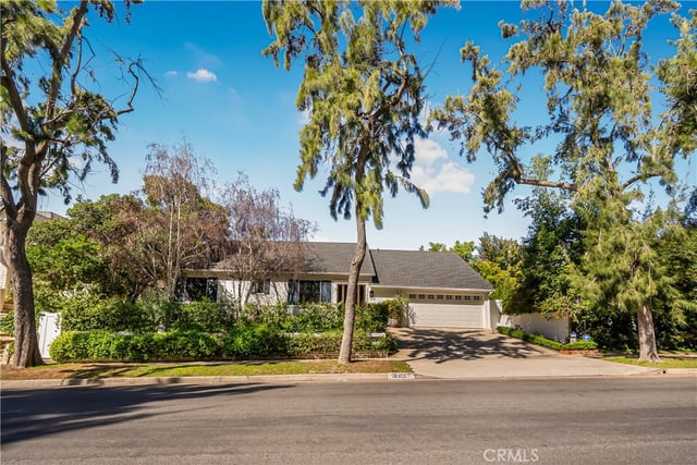 10455 Lindbrook Drive, Los Angeles, CA 90024 — photo 36 of 45