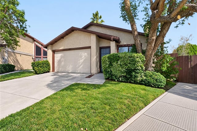 2957 E Avenue R2, Palmdale, CA 93550 — photo 4 of 31