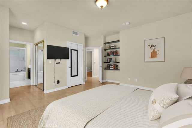 5242 Vesper 7, Sherman Oaks, CA 91411 — photo 23 of 43