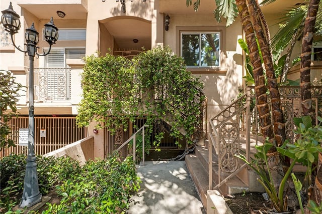 5242 Vesper 7, Sherman Oaks, CA 91411 — photo 39 of 43
