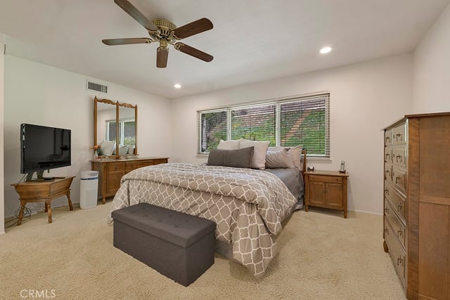 12453 Nugent Drive, Granada Hills, CA 91344 — photo 17 of 43