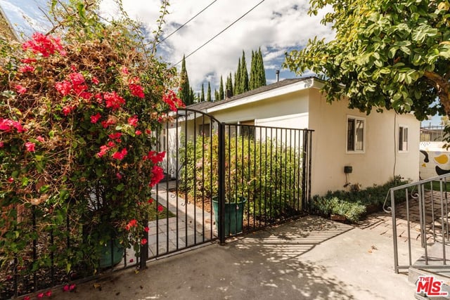 2223 Alsace Avenue, Los Angeles, CA 90016 — photo 25 of 48