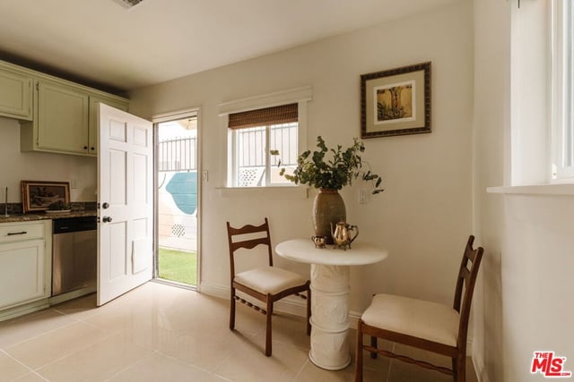 2223 Alsace Avenue, Los Angeles, CA 90016 — photo 30 of 48