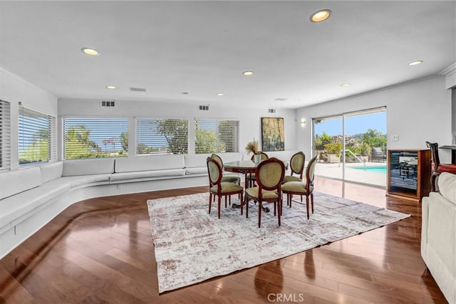 3938 Westfall Dr., Encino, CA 91436 — photo 3 of 41
