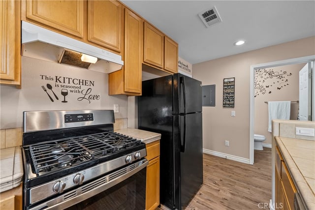 14552 Foothill, Sylmar, CA 91342 — photo 15 of 44