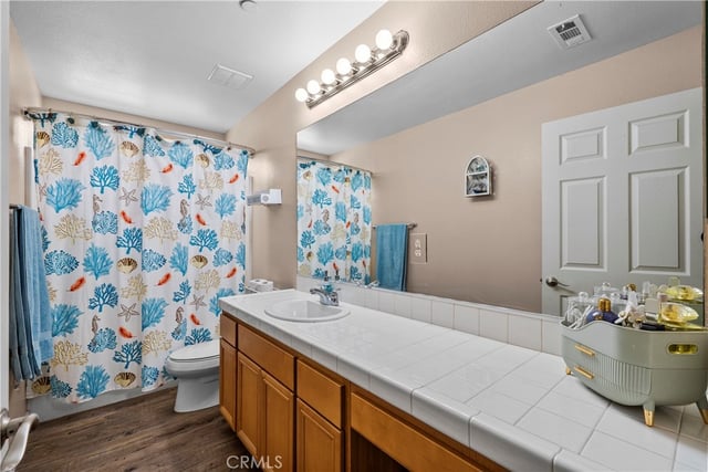 14552 Foothill, Sylmar, CA 91342 — photo 23 of 44
