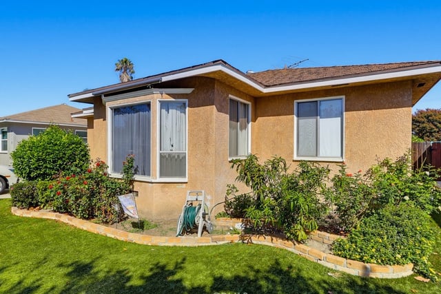 4712 Montair, Long Beach, CA 90808 — photo 3 of 28