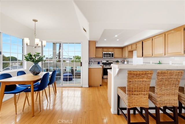 1073 W 9th Street 202, San Pedro, CA 90731 — photo 13 of 41