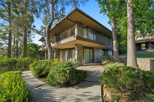 1458 Hillcrest, Pasadena, CA 91106 — photo 24 of 75