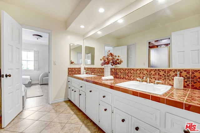 324 Marguerita Avenue, Santa Monica, CA 90402 — photo 29 of 36