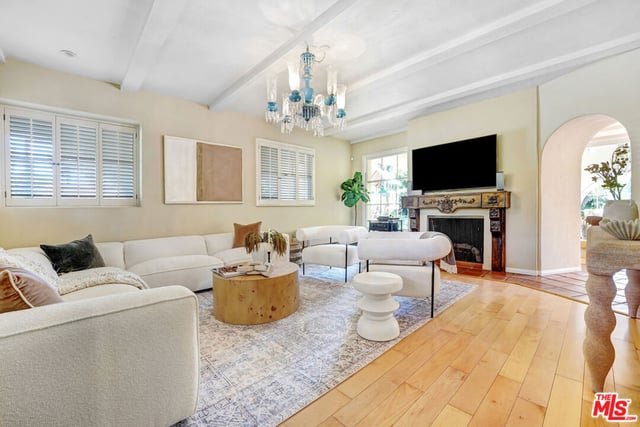 324 Marguerita Avenue, Santa Monica, CA 90402 — photo 7 of 36