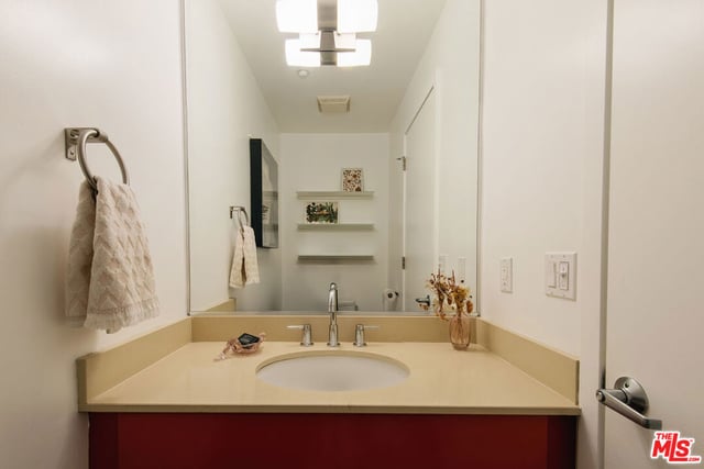 4111 W Sunset Boulevard 233, Los Angeles, CA 90029 — photo 16 of 20