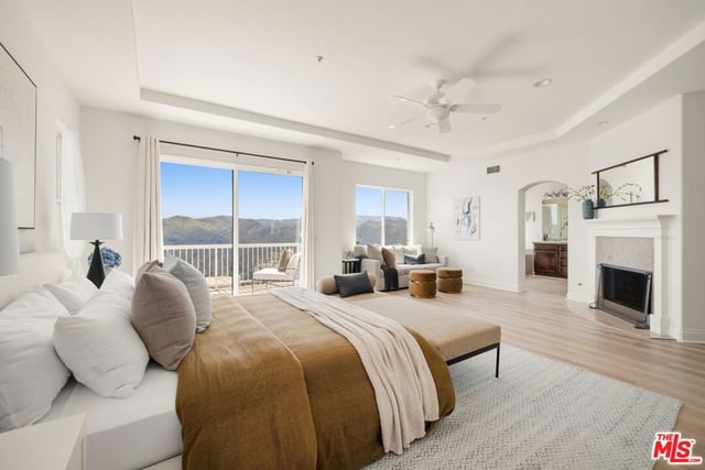 1486 Paseo De Oro, Pacific Palisades, CA 90272 — photo 10 of 29