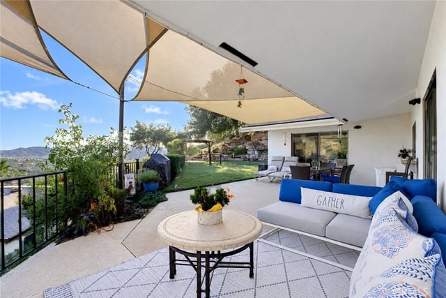 1656 Hazbeth Lane, Glendale, CA 91202 — photo 33 of 62