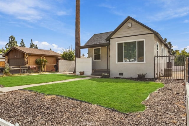 70 W Claremont St, Pasadena, CA 91103 — photo 4 of 51