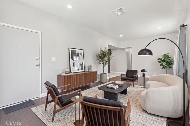 70 W Claremont St, Pasadena, CA 91103 — photo 9 of 51