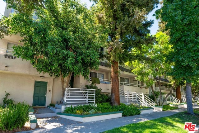 5145 Yarmouth Avenue 29, Encino, CA 91316 — photo 13 of 13