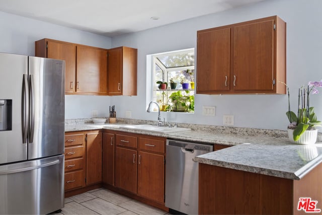 15151 Enadia Way, Van Nuys, CA 91405 — photo 15 of 35