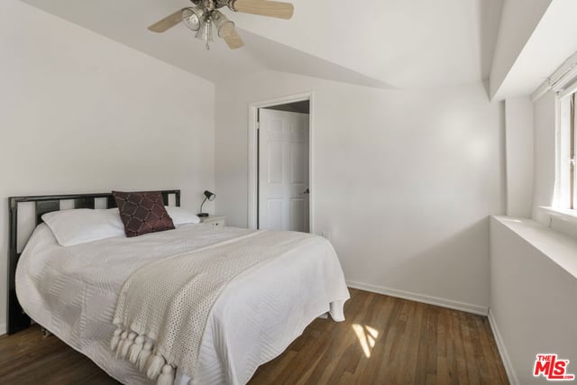 15151 Enadia Way, Van Nuys, CA 91405 — photo 20 of 35