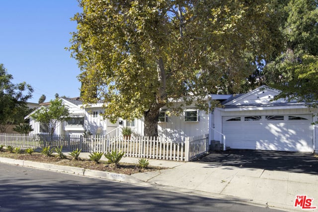 15151 Enadia Way, Van Nuys, CA 91405 — photo 3 of 35