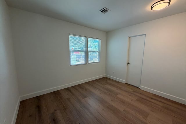 8108 Yarmouth, Reseda, CA 91335 — photo 12 of 17