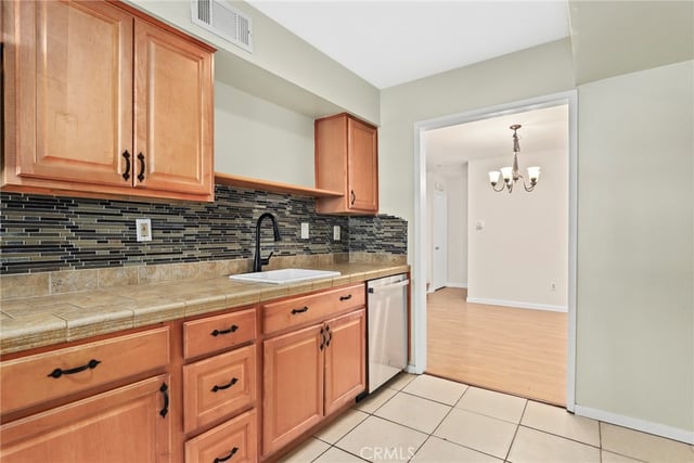 8031 Canby Ave 4, Reseda, CA 91335 — photo 14 of 39