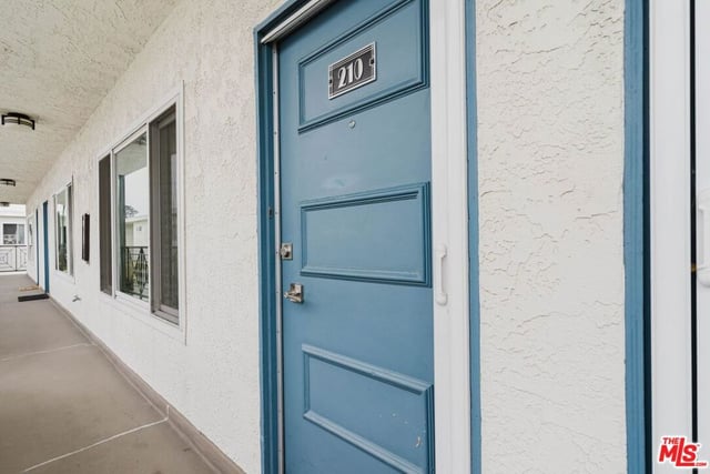2721 2nd Street 210, Santa Monica, CA 90405 — photo 5 of 36