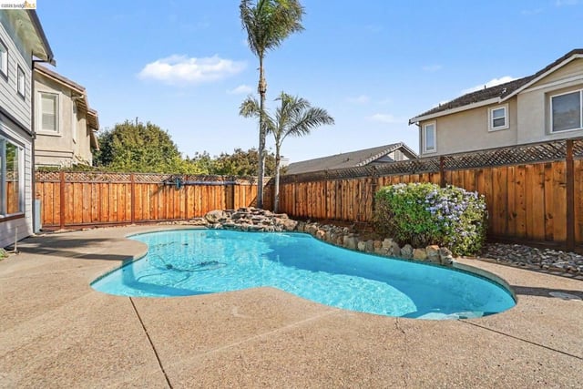 160 Malaga Way, Brentwood, CA 94513 — photo 2 of 43