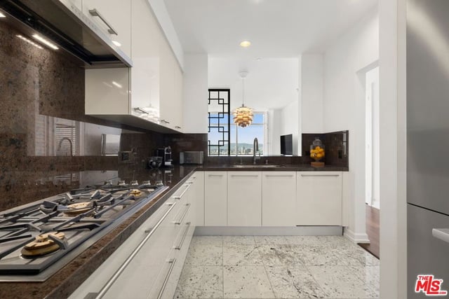 900 W Olympic Boulevard 36F, Los Angeles, CA 90015 — photo 5 of 21