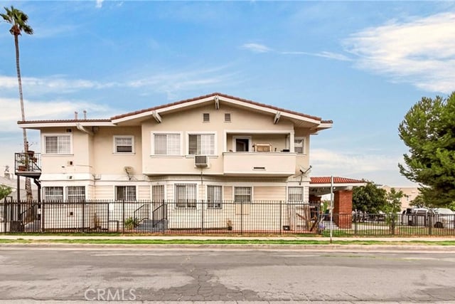1417 3rd Avenue, Los Angeles, CA 90019 — photo 10 of 14