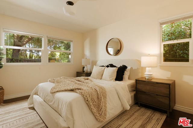 22251 Kittridge Street, Los Angeles, CA 91303 — photo 15 of 25