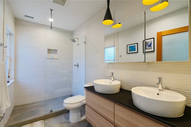 1343 Grant, Santa Monica, CA 90405 — photo 10 of 24