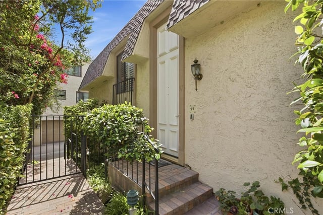 6225 Shoup Avenue 97, Woodland Hills, CA 91367 — photo 21 of 22