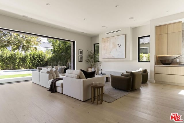 4644 Wortser Avenue, Sherman Oaks, CA 91423 — photo 10 of 61