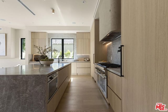 4644 Wortser Avenue, Sherman Oaks, CA 91423 — photo 5 of 61
