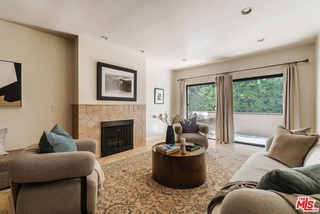 2332 Fox Hills Drive 103, Los Angeles, CA 90064 — photo 2 of 26